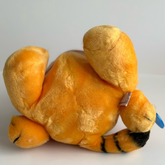 9" Plush Garfield "I'm not FAT, I'm Under TALL" White Shirt by Dakin With Tags - Picture 13 of 16